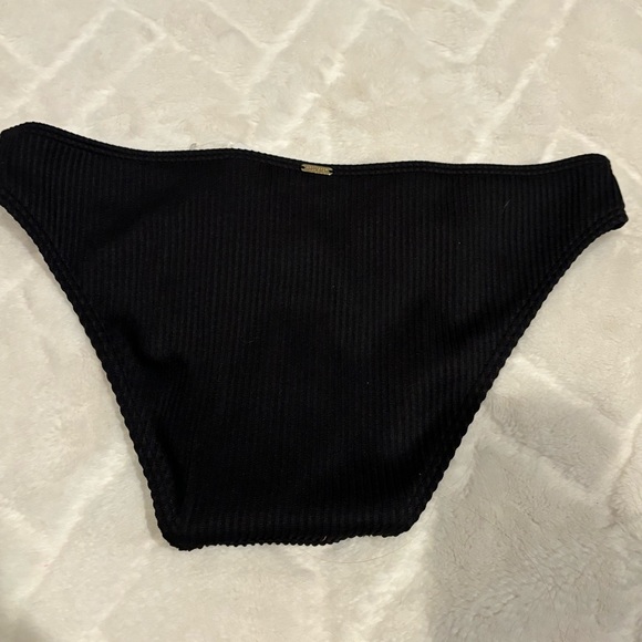 Teen's Bikini Bottom Set -the black is a S Hollister & rose is 11/12 A & F Kids - Picture 10 of 14